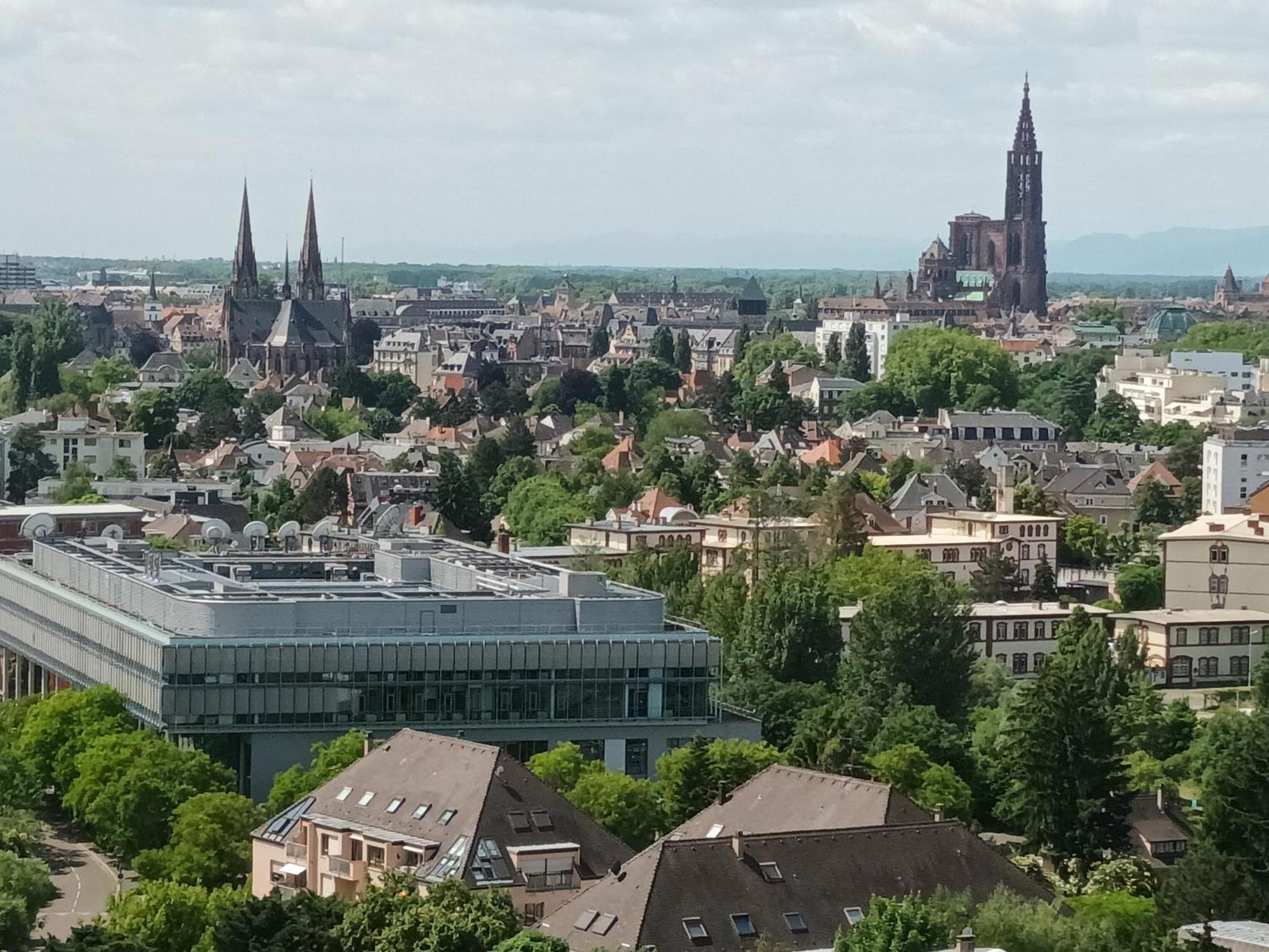 Logis Le 18 Rose Estrasburgo Quarto foto